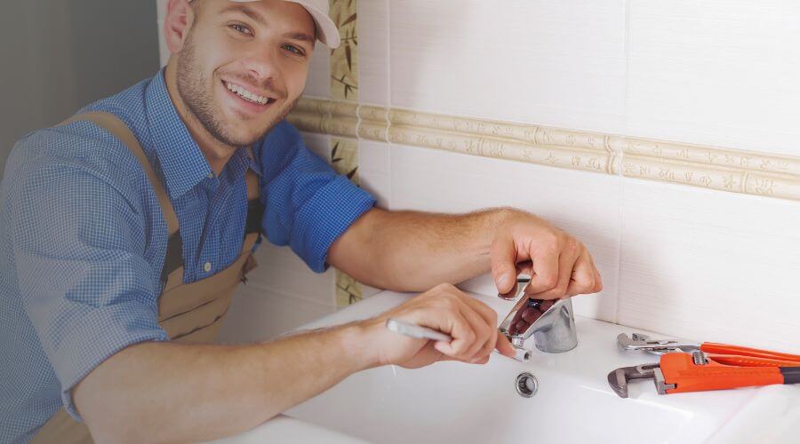 Handle or spout repair in Key Biscayne, FL